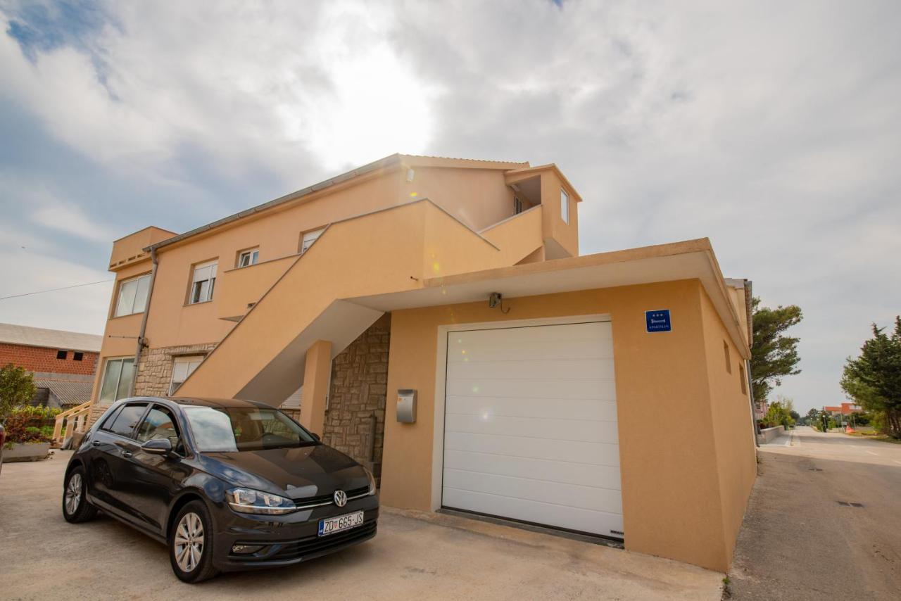 Apartman Eva Vrsi Buitenkant foto