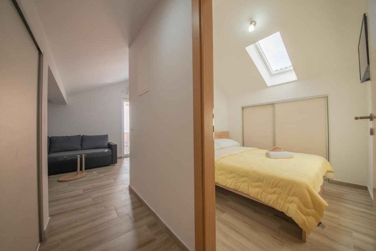 Apartman Eva Vrsi Buitenkant foto