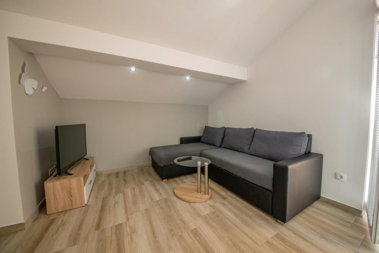 Apartman Eva Vrsi Buitenkant foto