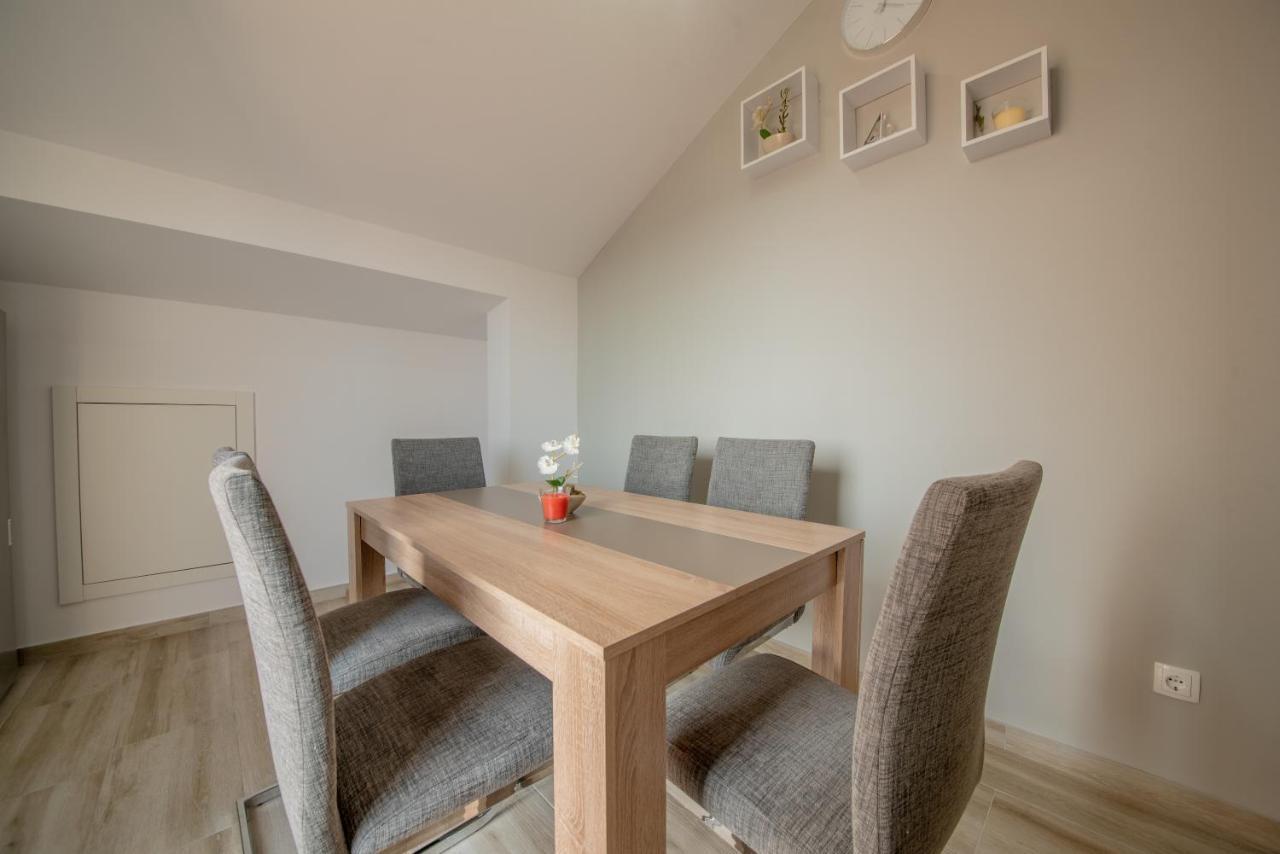 Apartman Eva Vrsi Buitenkant foto